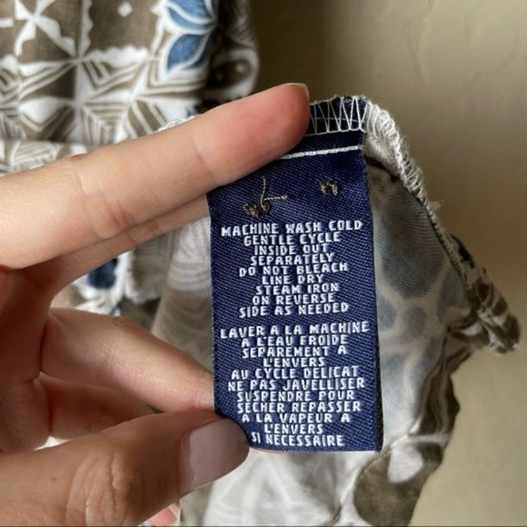 SOLD Caribbean Hawaiian floral print Button Down short sleeve shirt - Picture 4 of 7